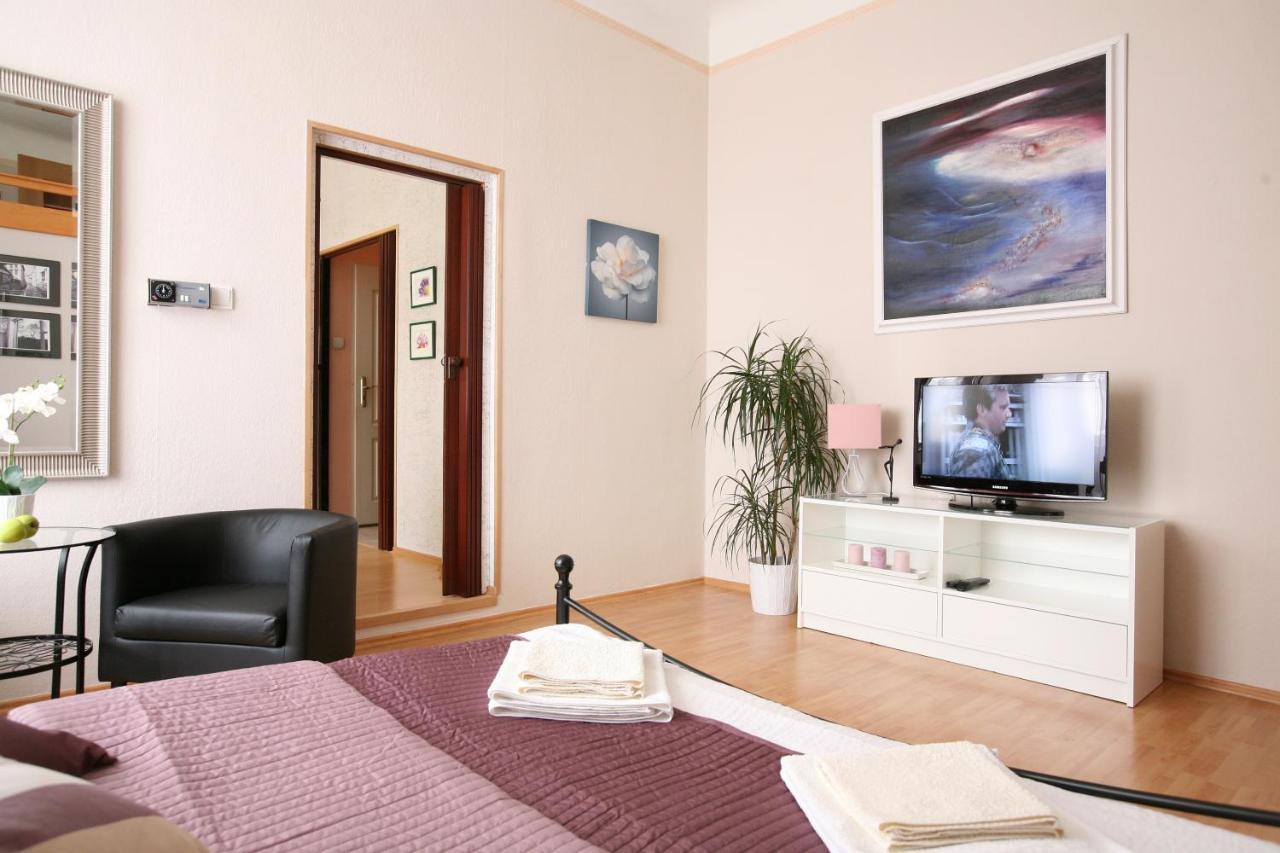Apartment Karolina براغ المظهر الخارجي الصورة